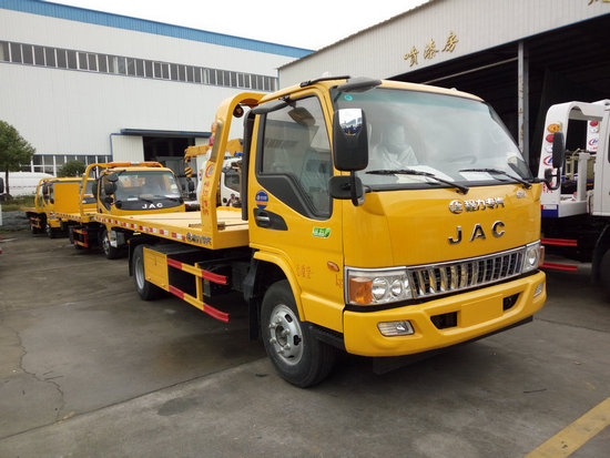 ����һ�϶�����܇(ch��)����(gu��)���S�ƣ�