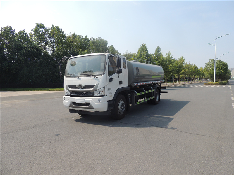 福田領航ES7 15方灑水車|CLT5183GSSBJ6型灑水車