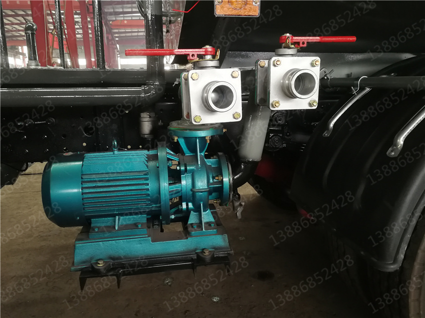 湖北盈通汽車東風(fēng)福瑞卡12方灑